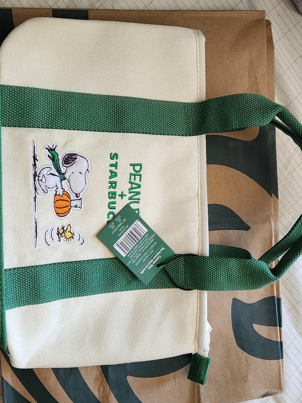 Starbucks x Peanuts Cream Canvas Tote with Green Straps